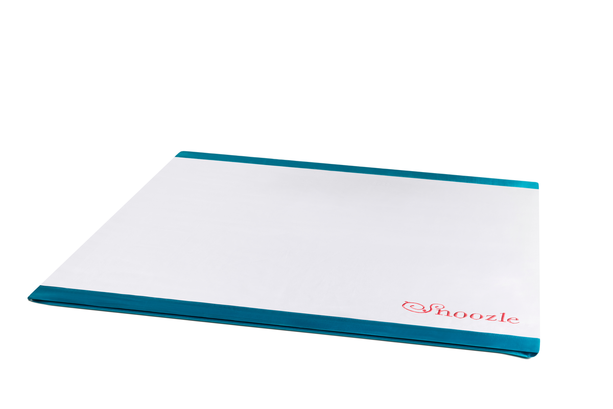Snoozle slide sheet with blue trim